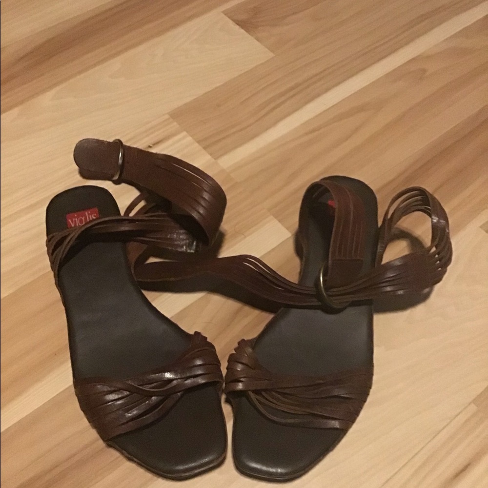 Vialis Sandals
